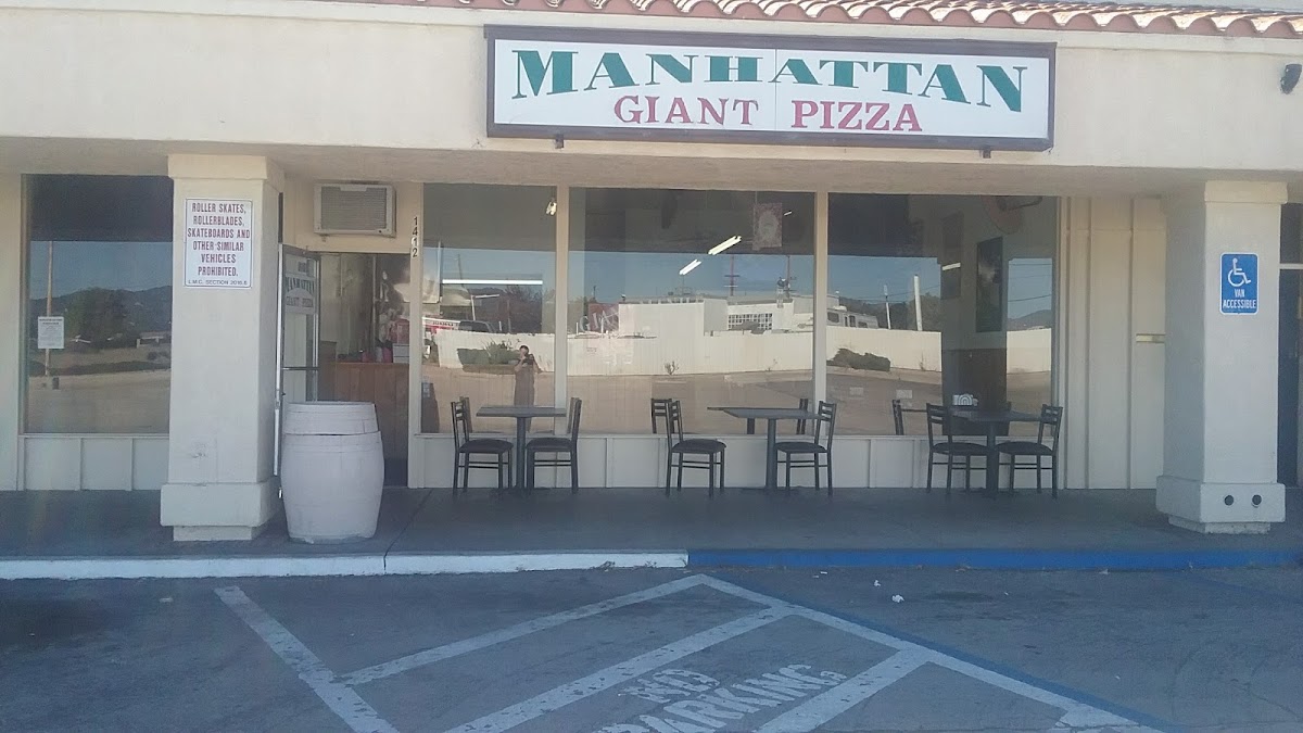 Giant Manhattan Pizza Photos 2