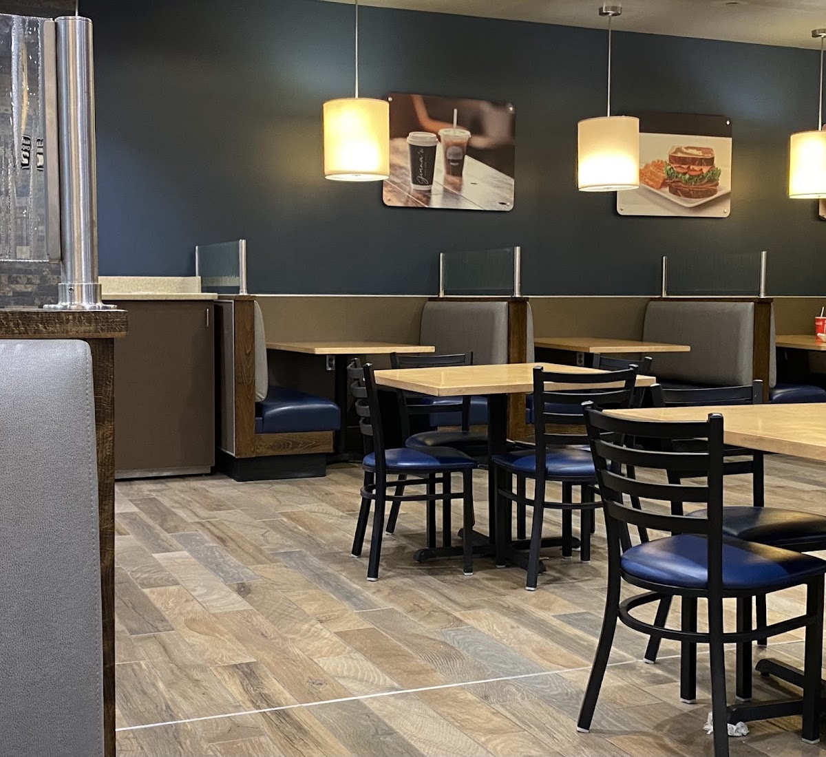 Ginna's Cafe At Scheels Photos 2