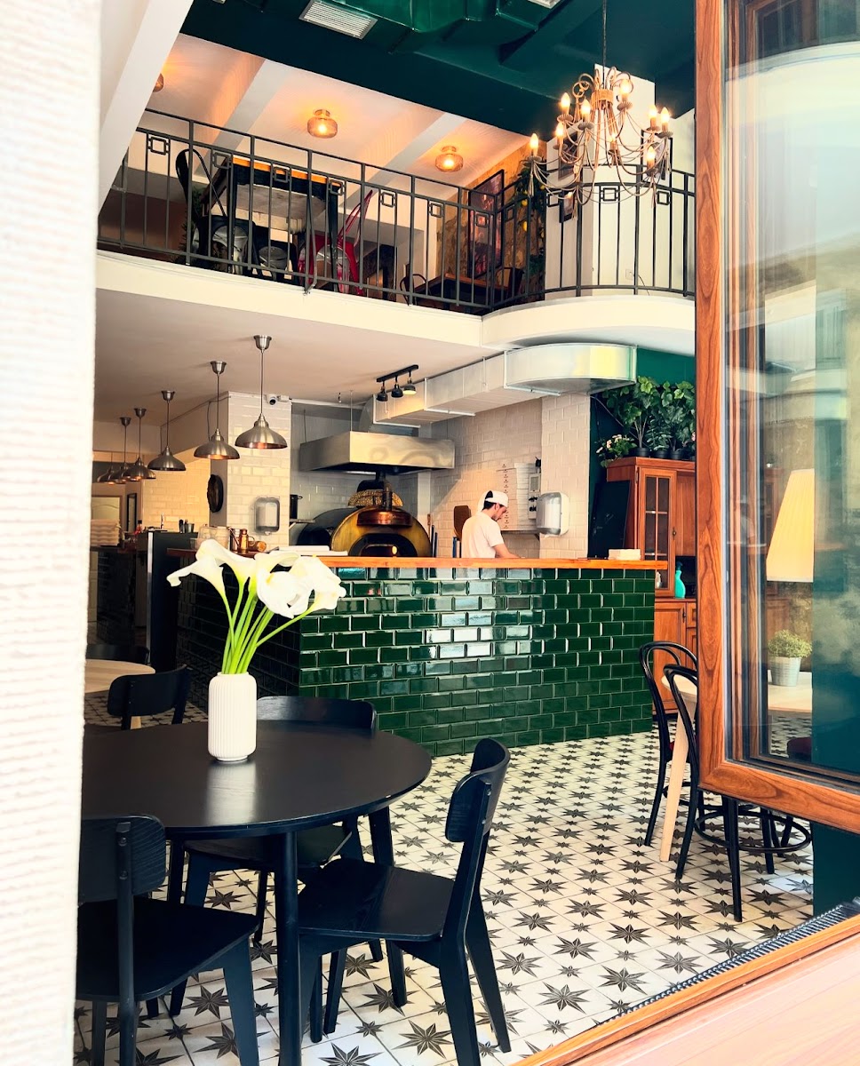Giovanni's Pizzeria