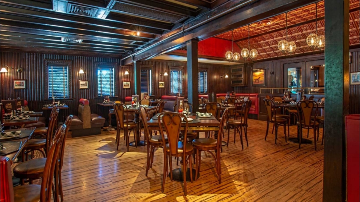 Gk's Red Dog Tavern