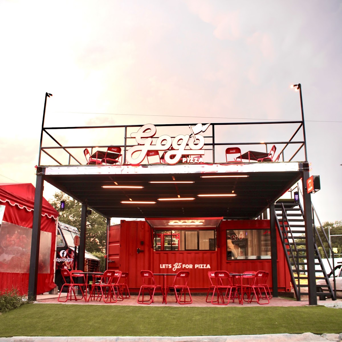 Gogo Pizzas