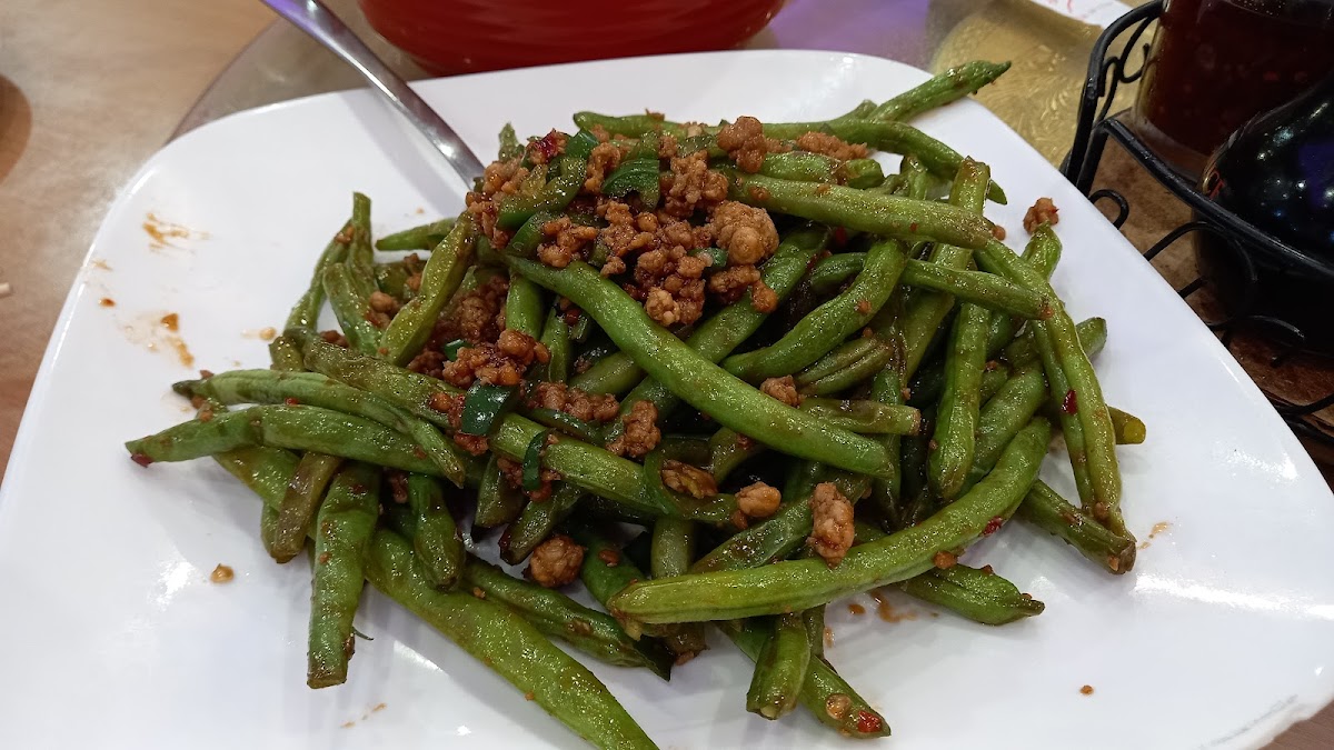 Golden Chinese Bbq Photos 9