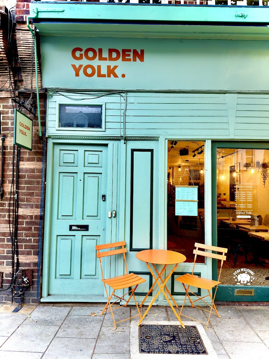Golden Yolk | Coffee & Brunch
