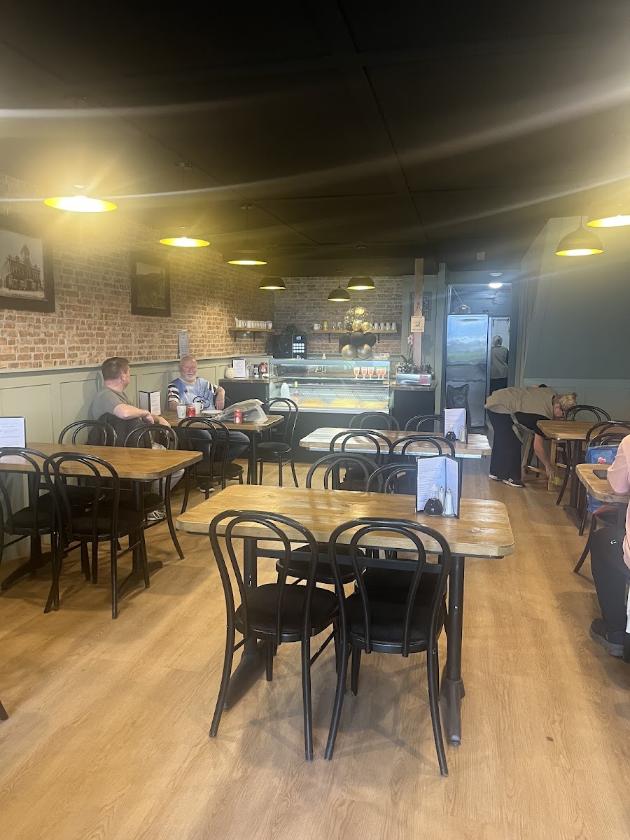 Gossip Cafe