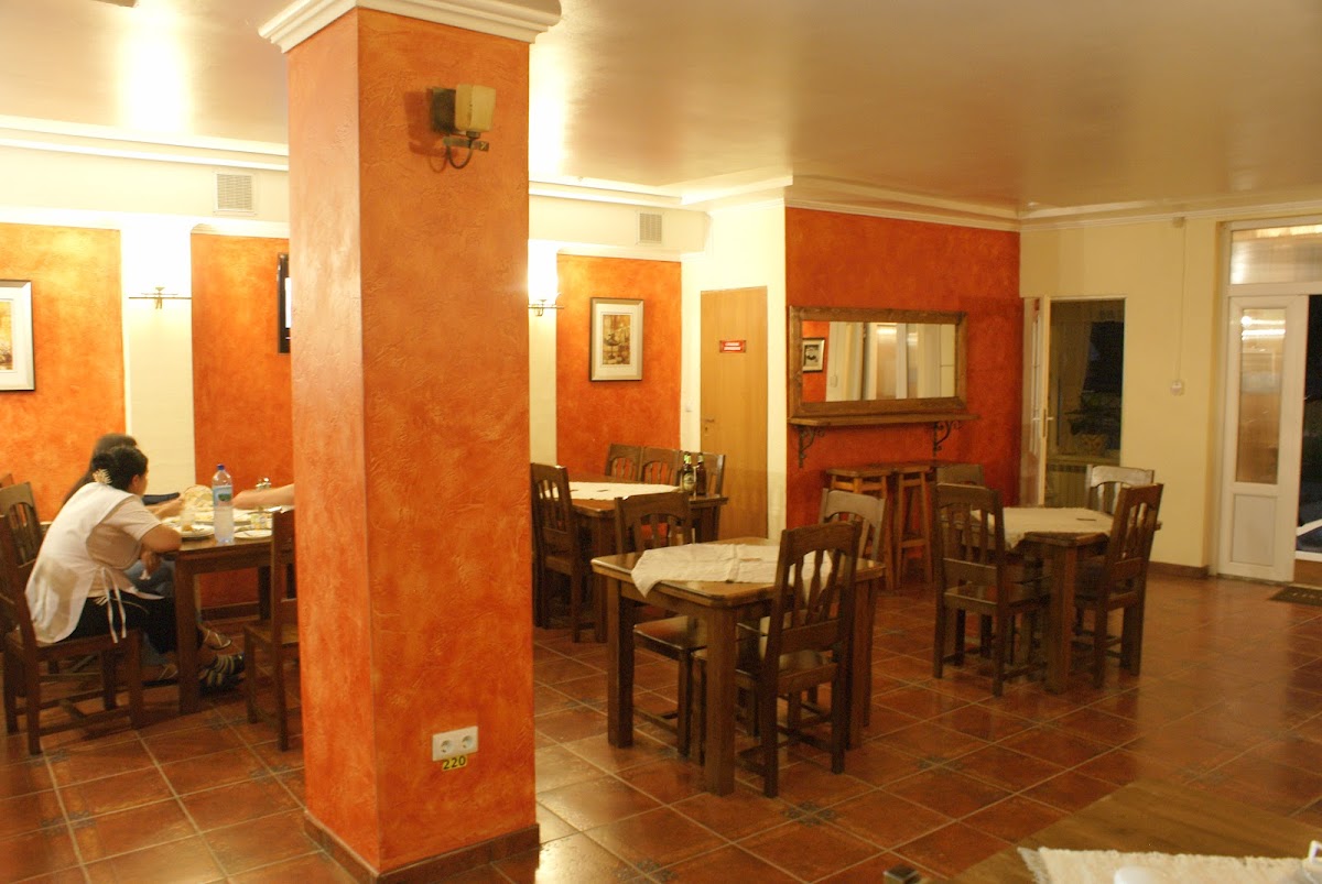 Gracia Plus Hotel Restaurant Photos 2