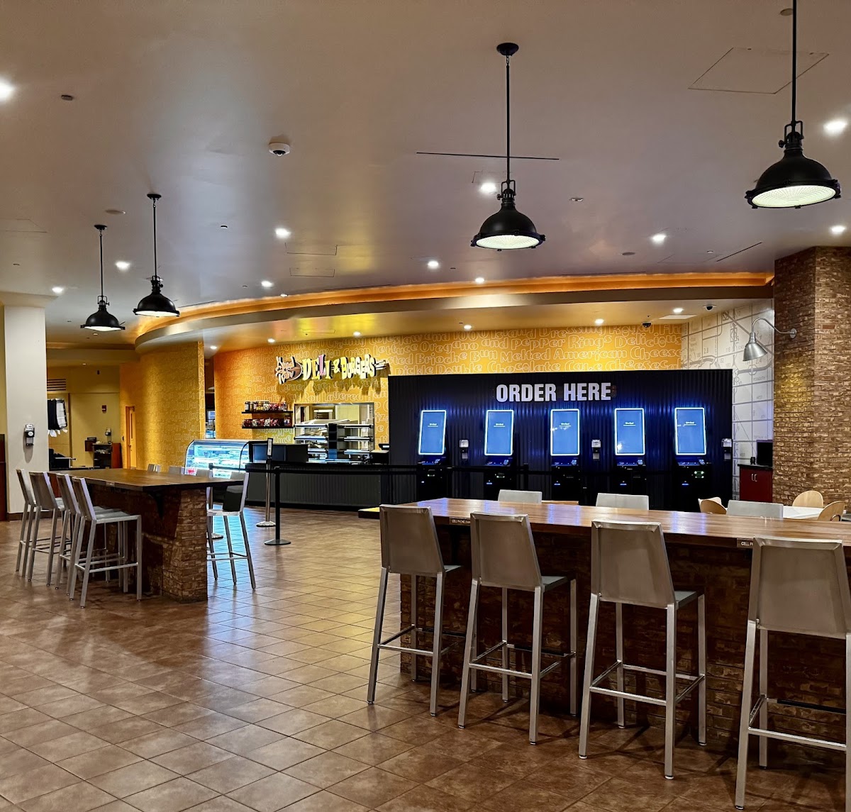 Grand River Deli & Burgers