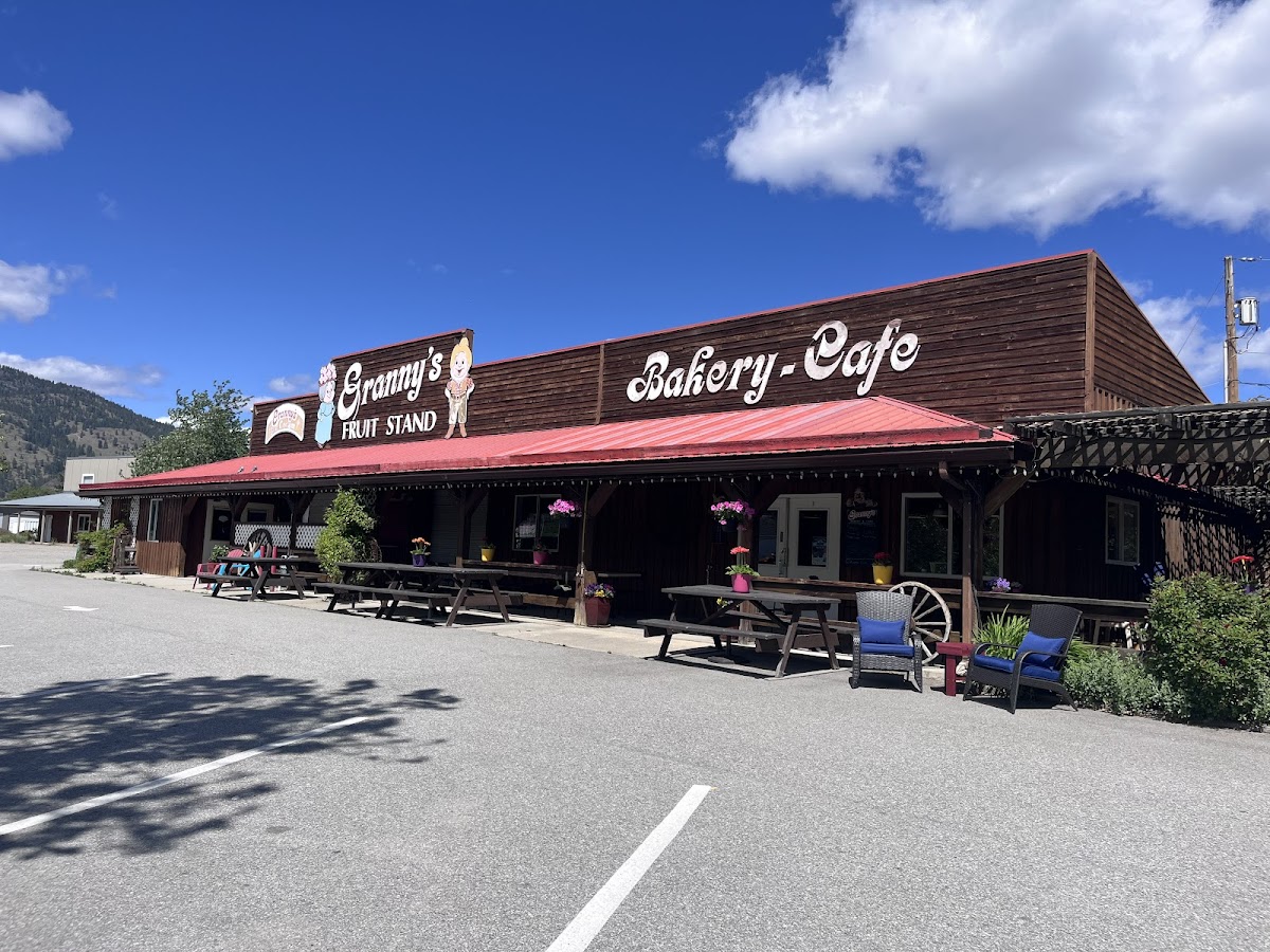 Granny's Fruit Stand, Bakery, Cafe