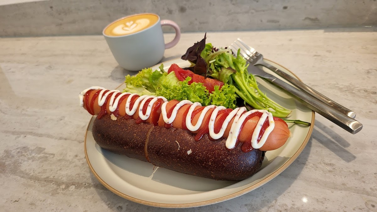 Gwee Coffee & More Photos 9