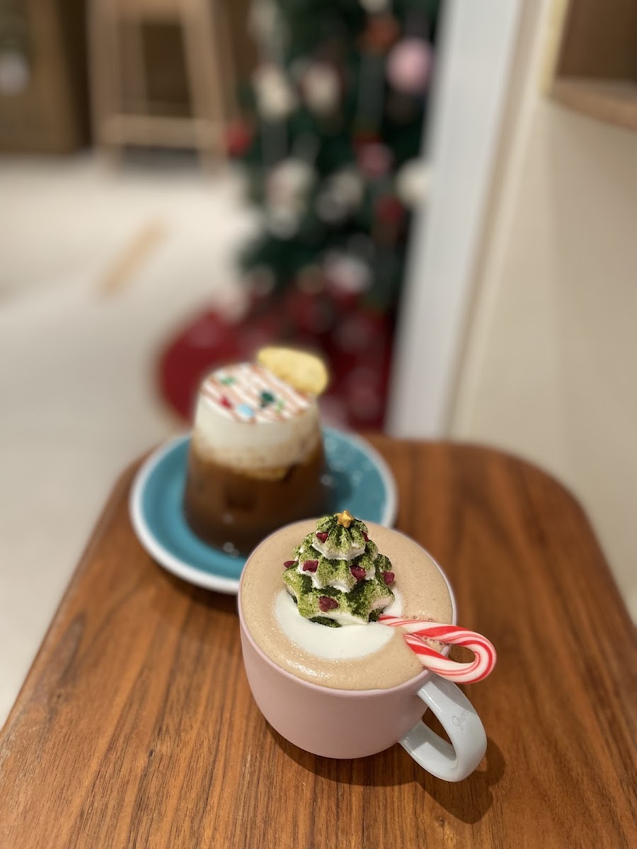 Gwee Coffee & More Photos 2