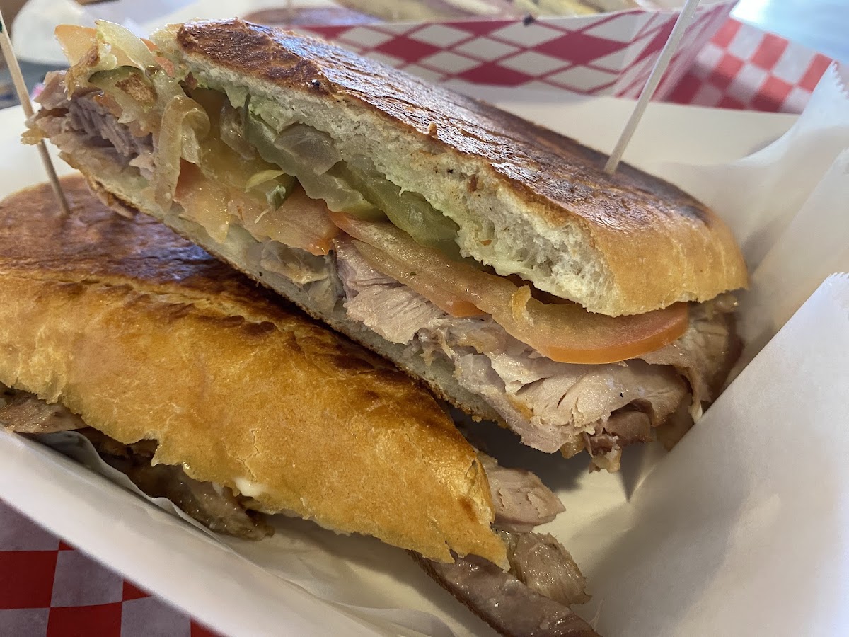 Habana Express Cuban Restaurant & Bakery Photos 2