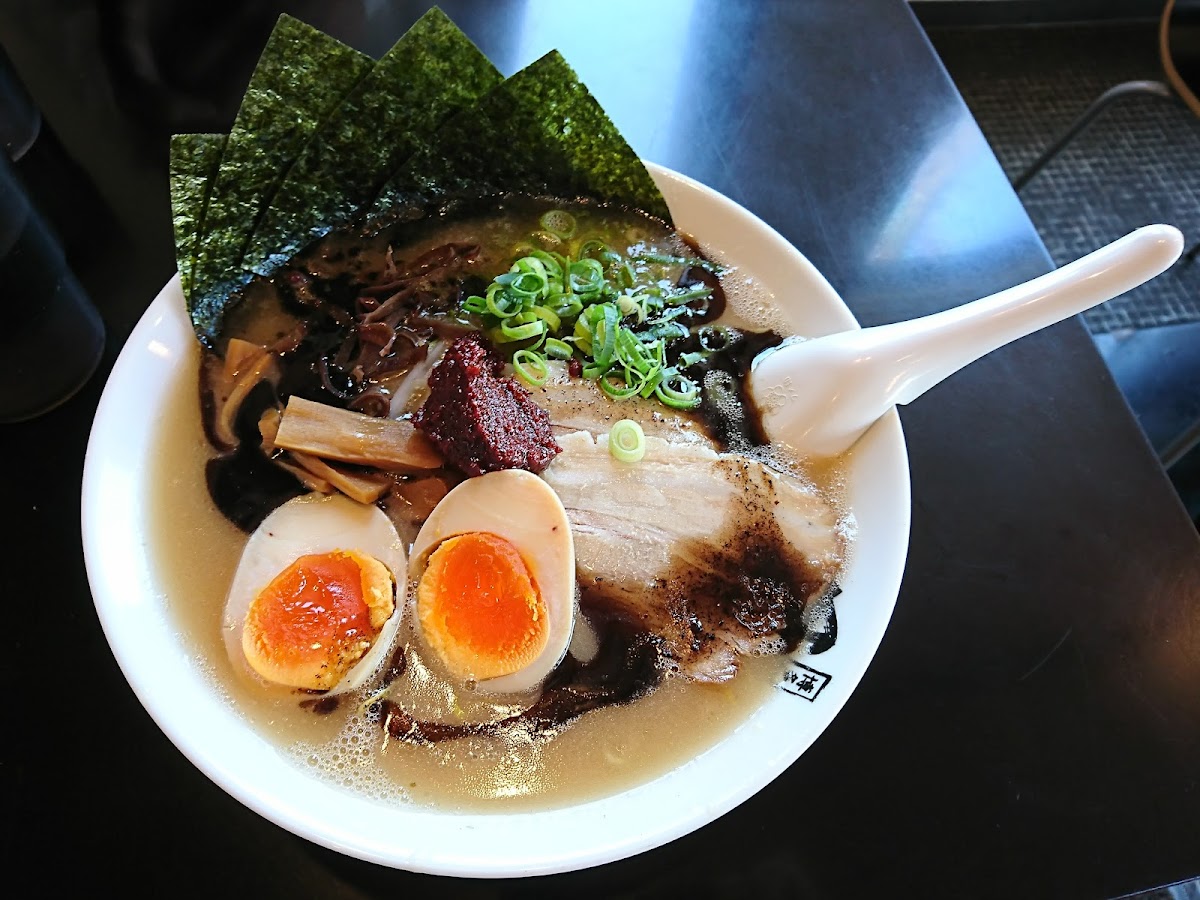 Hakata Nagahama Ramen Fu-Bi Tsukimono Photos 2