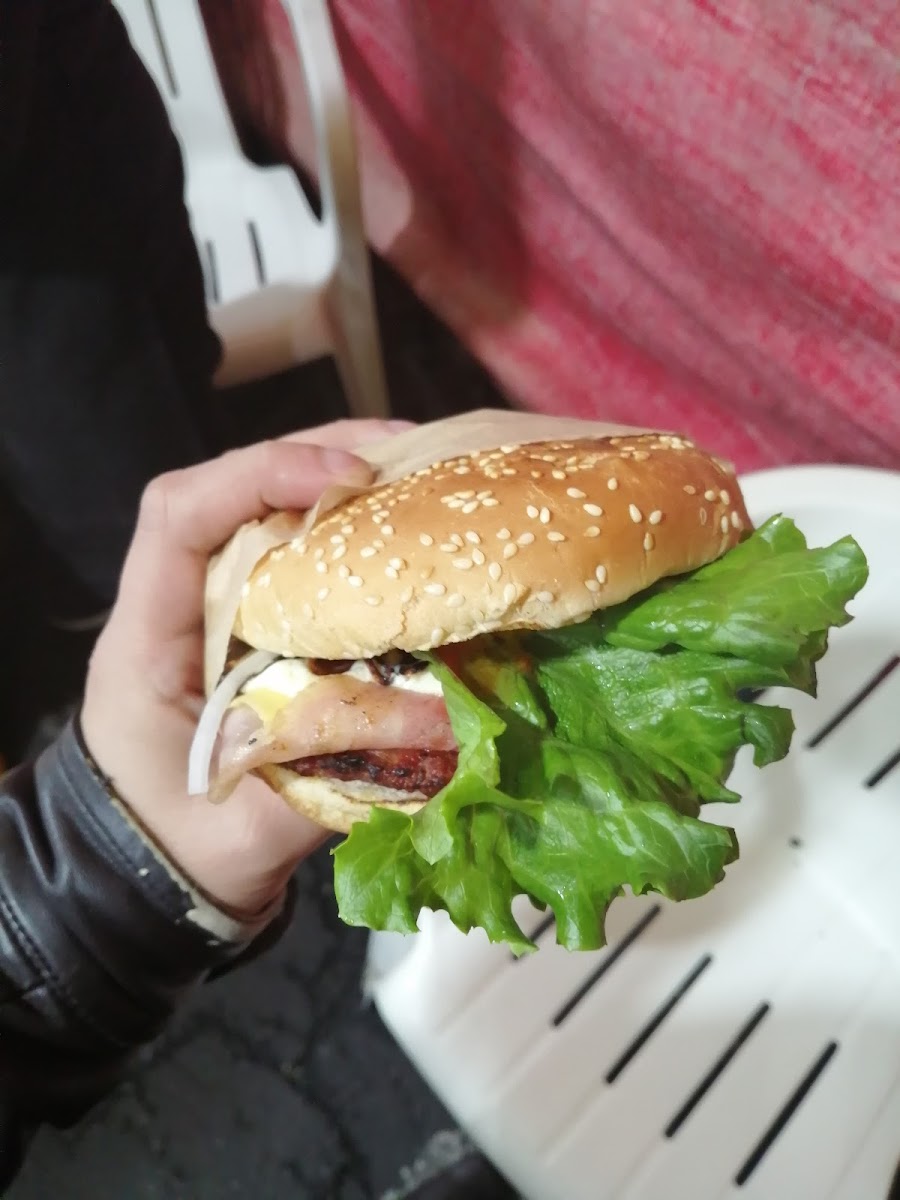 Hamburguesas Al Carbón Corales