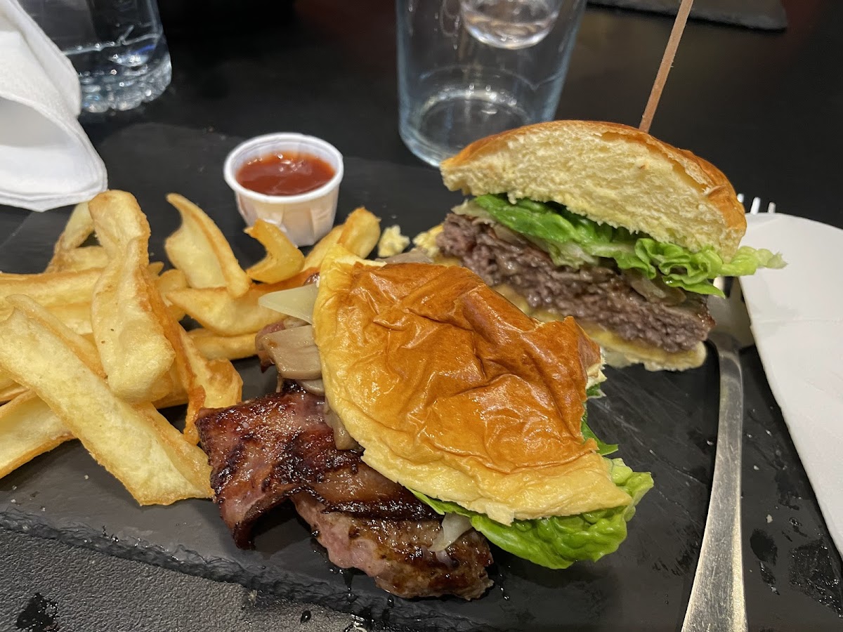 Hamburguesería La Burger Vasca Galdakao Photos 9