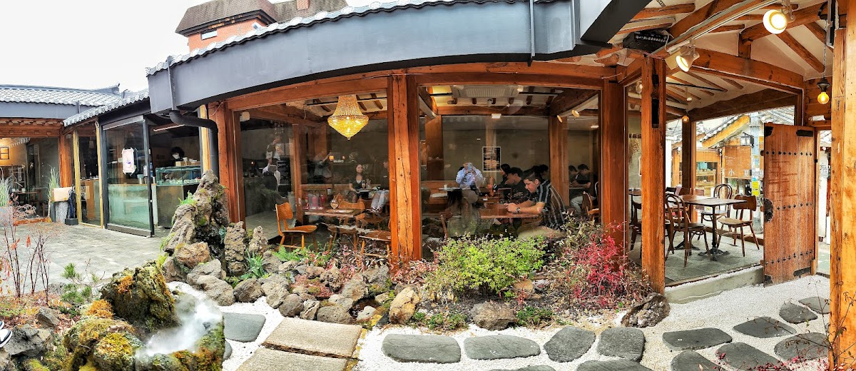 Hanok Langsom Ikseon