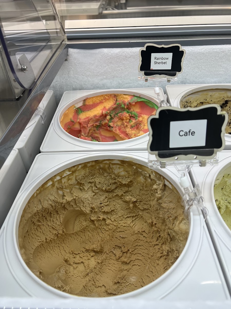 Happy Scoops Ice Cream Photos 9