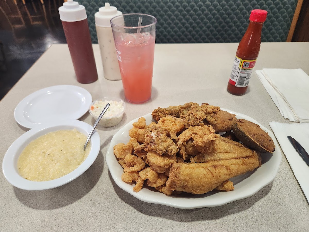 Harbor Inn Seafood Photos 2