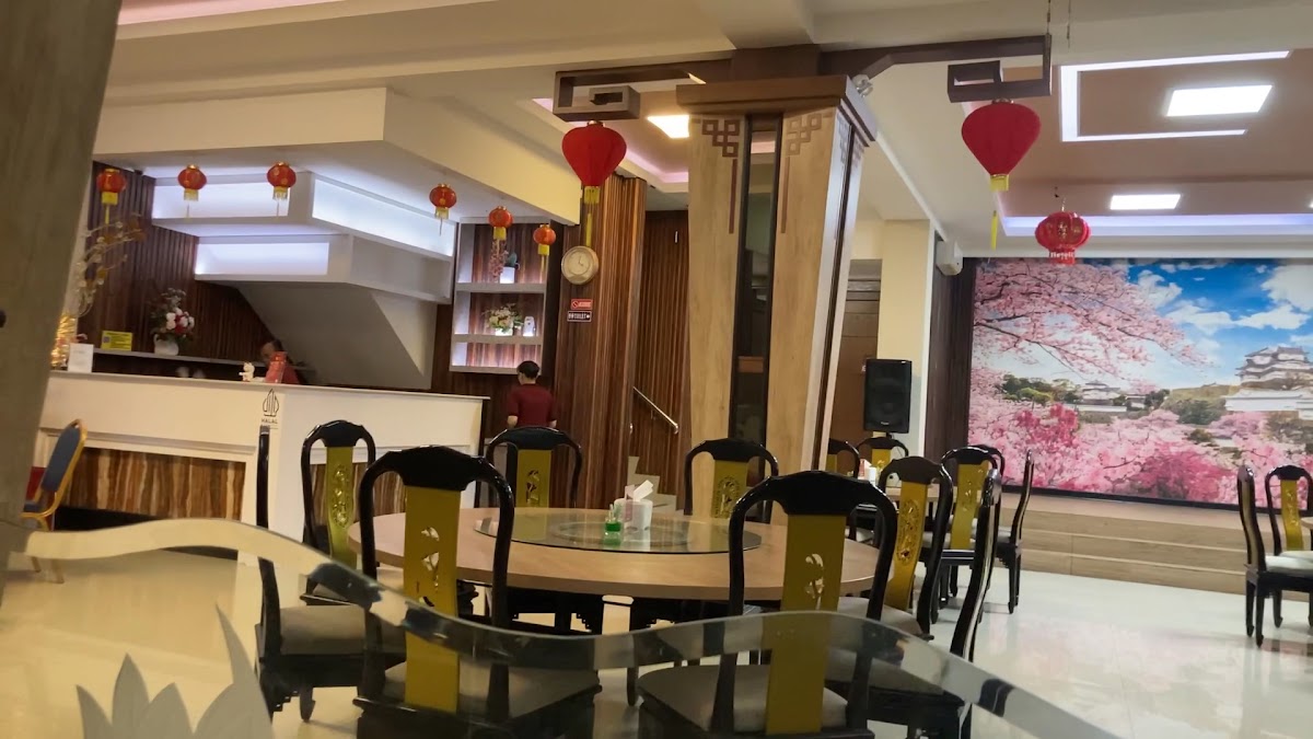 Hauw Family Restaurant Photos 2