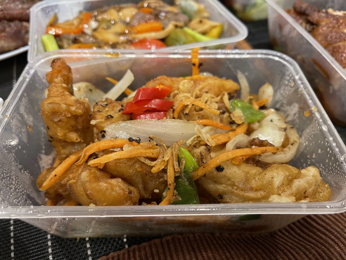 Heng's Asian Cuisine Restaurant Photos 2