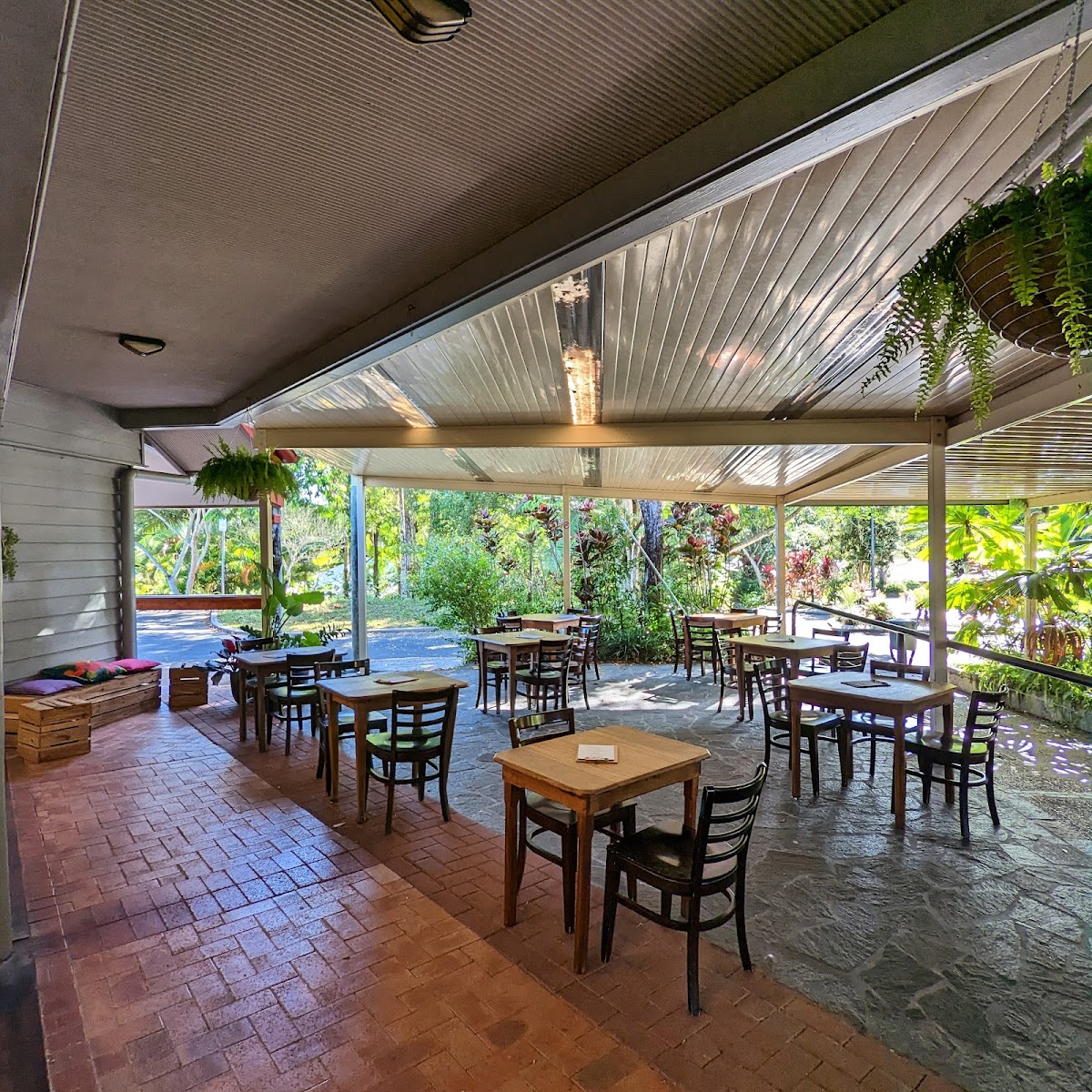 Here's Good Cafe (Frogs On Coondoo)