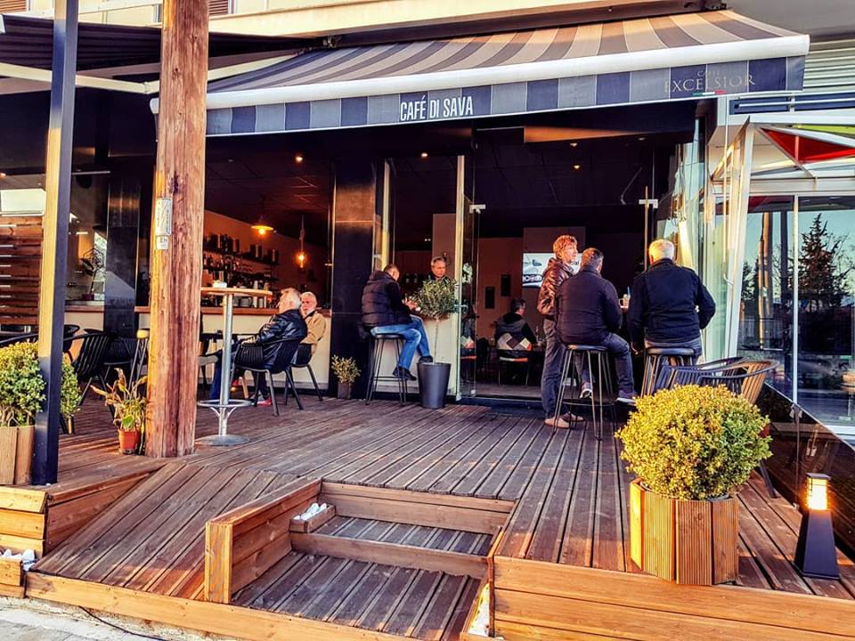 Hermanos Cafe