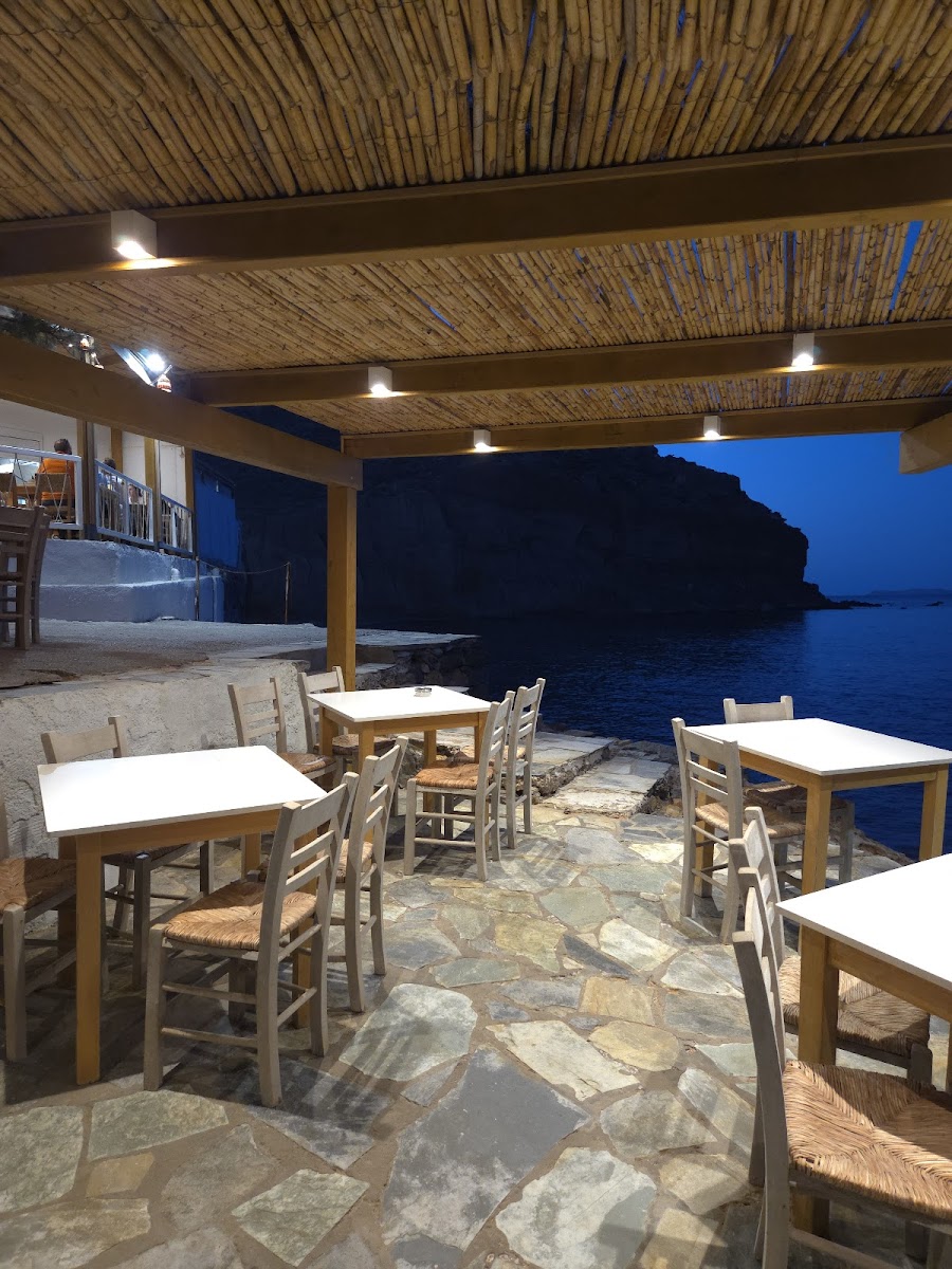 Hiona Taverna Photos 2