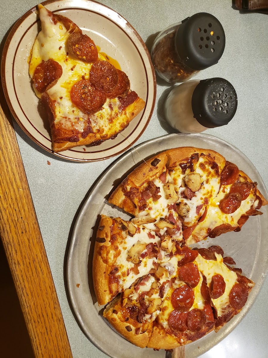 Hometown Pizza - Owenton Photos 9