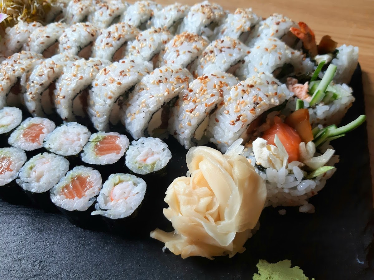 Hona Sushi Retkinia Photos 9