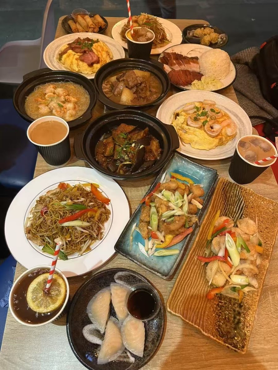 Hong Kong Kitchen (555 Sui Mei) 香港(555)烧味茶餐厅 Photos 2
