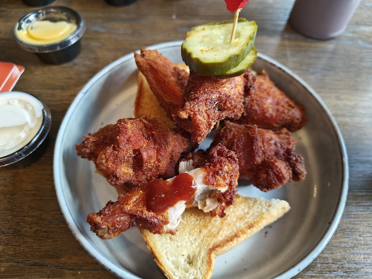 Hoppy Bird Restaurant & Bar Photos 2