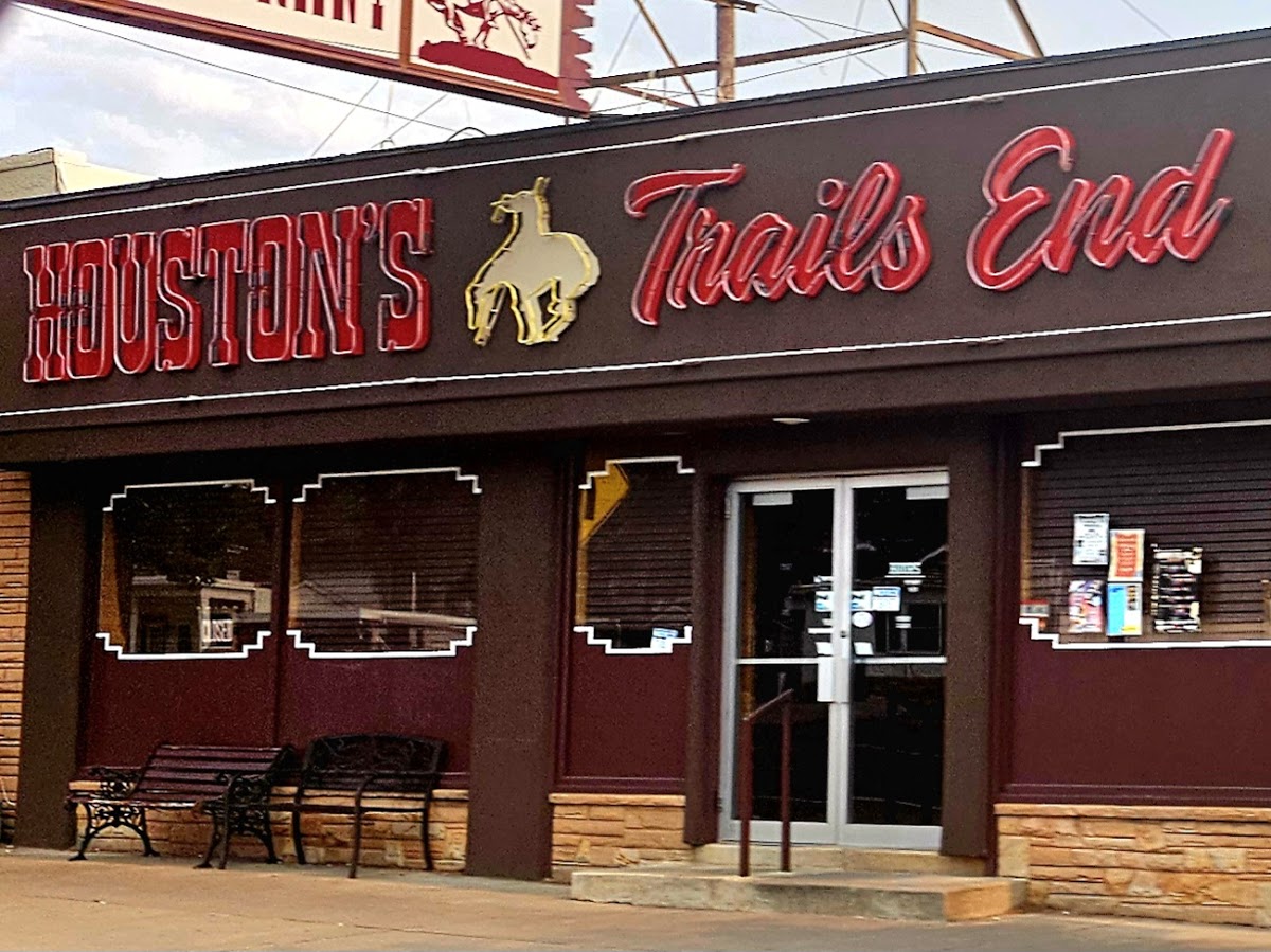 Houston's Trail's End Restaurant