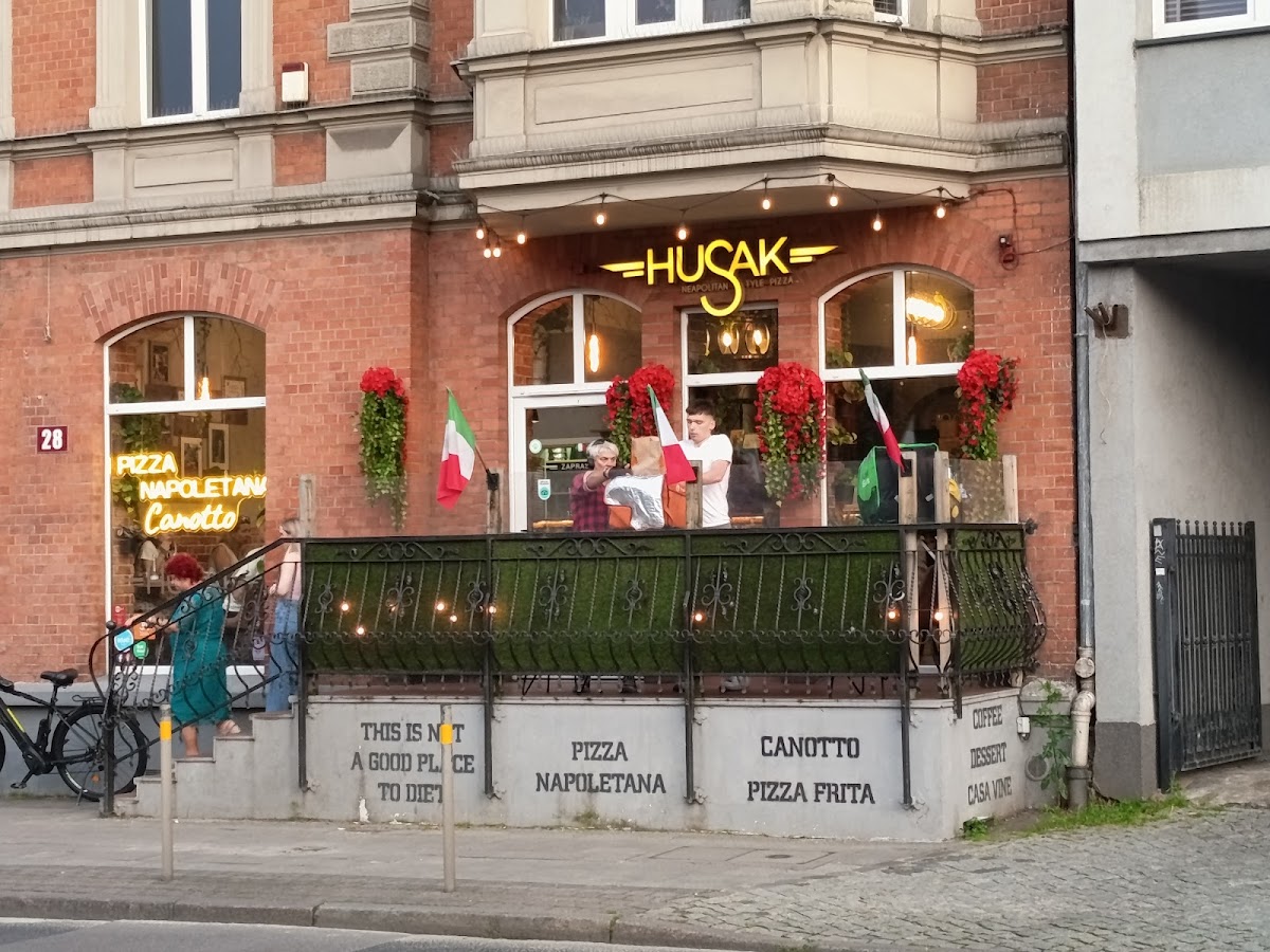Husak Pizza