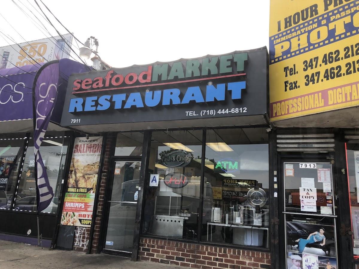I Land Fish & Grill