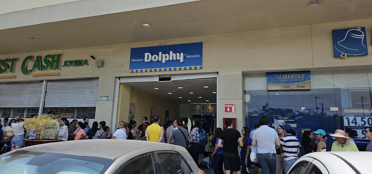 Ice Cream Dolphy Plaza Punto Oriente