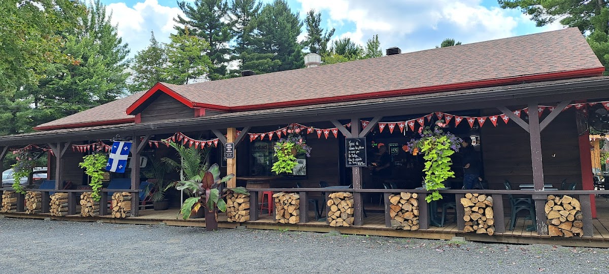 Illégal 255 Resto / Bar
