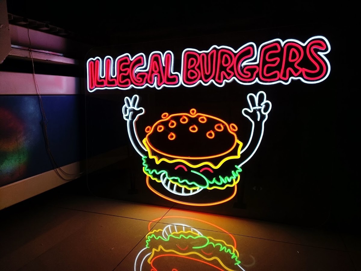 Illegal Burgers Photos 2