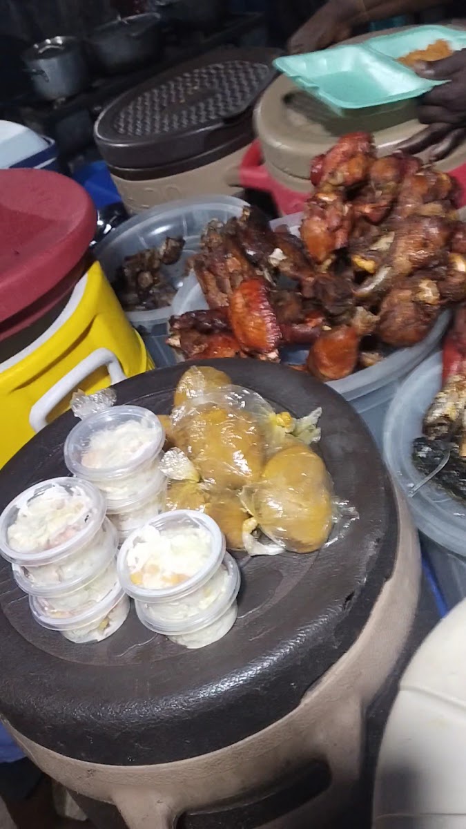 Ise Oluwa Unique Food (Iya-Ade) Photos 9
