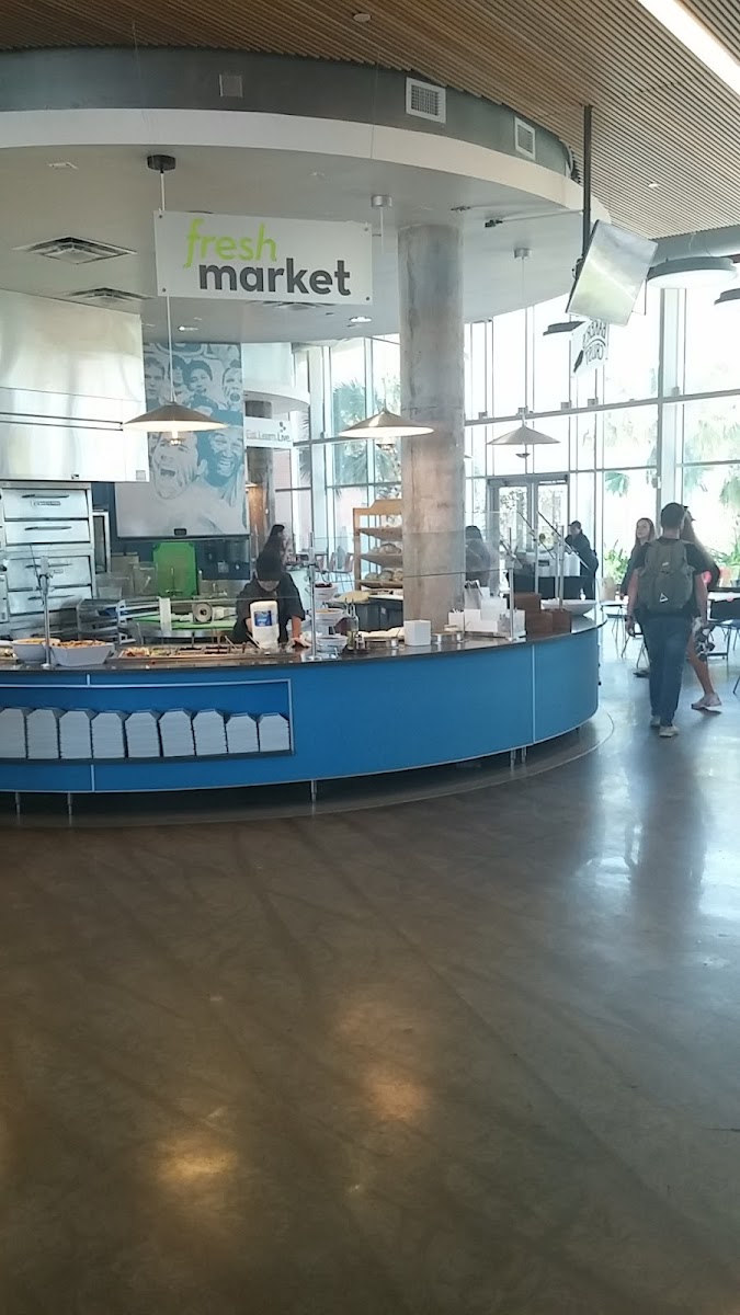 Islander Dining