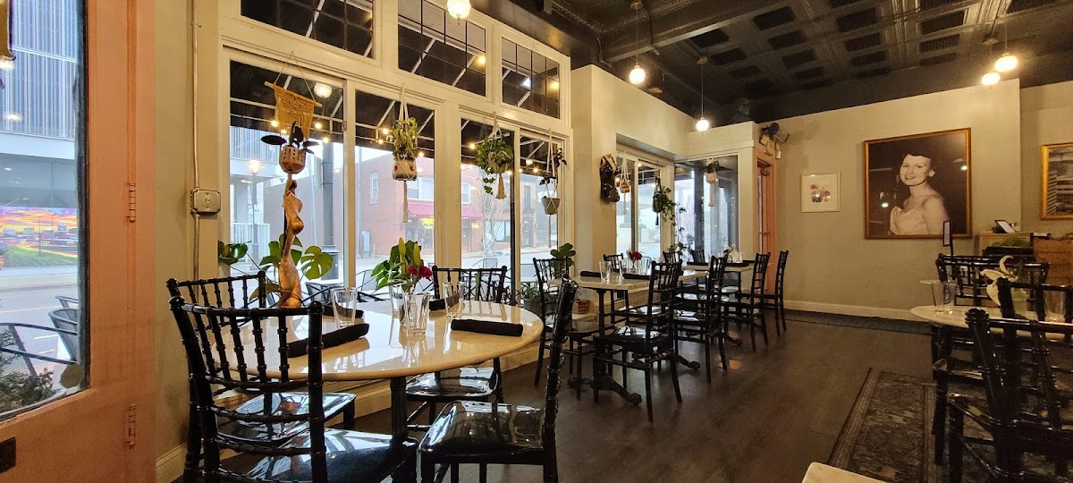 Ivy Cafe Photos 2