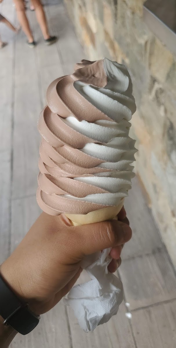 Jay Gee's Ice Cream And Fun Center Photos 9