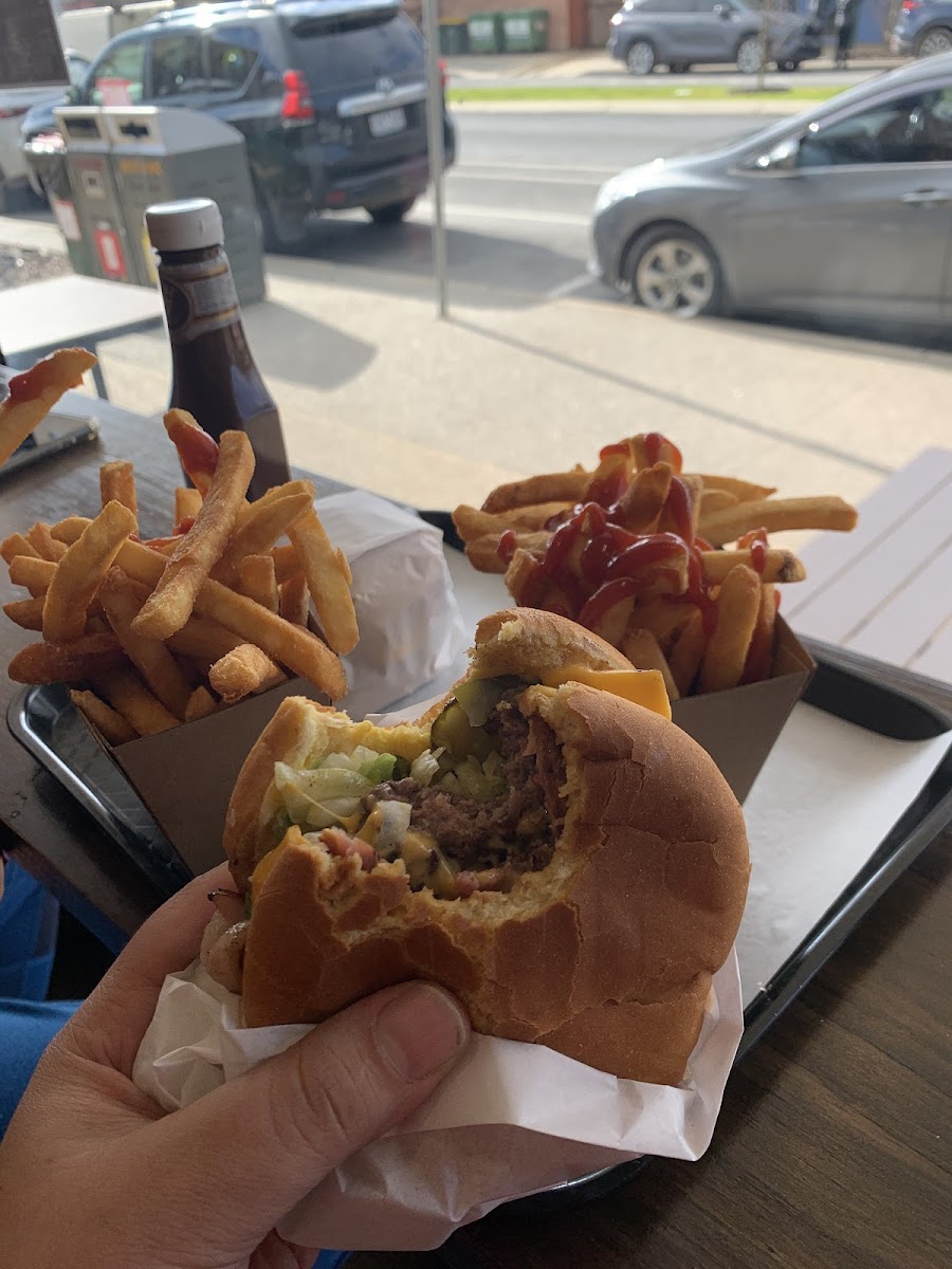 Jay's Burger Bar Photos 9