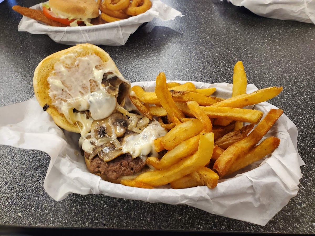 Jeff's Burgers, Dogs & Shakes Photos 9