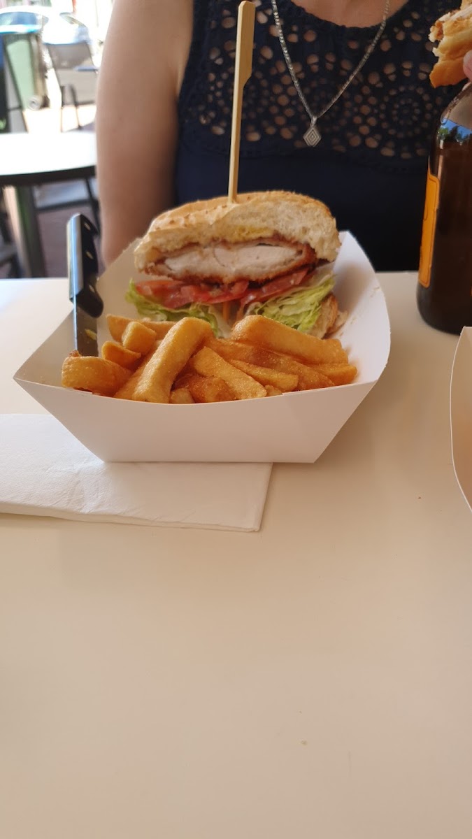 Jetty Fish N Burgers Photos 9