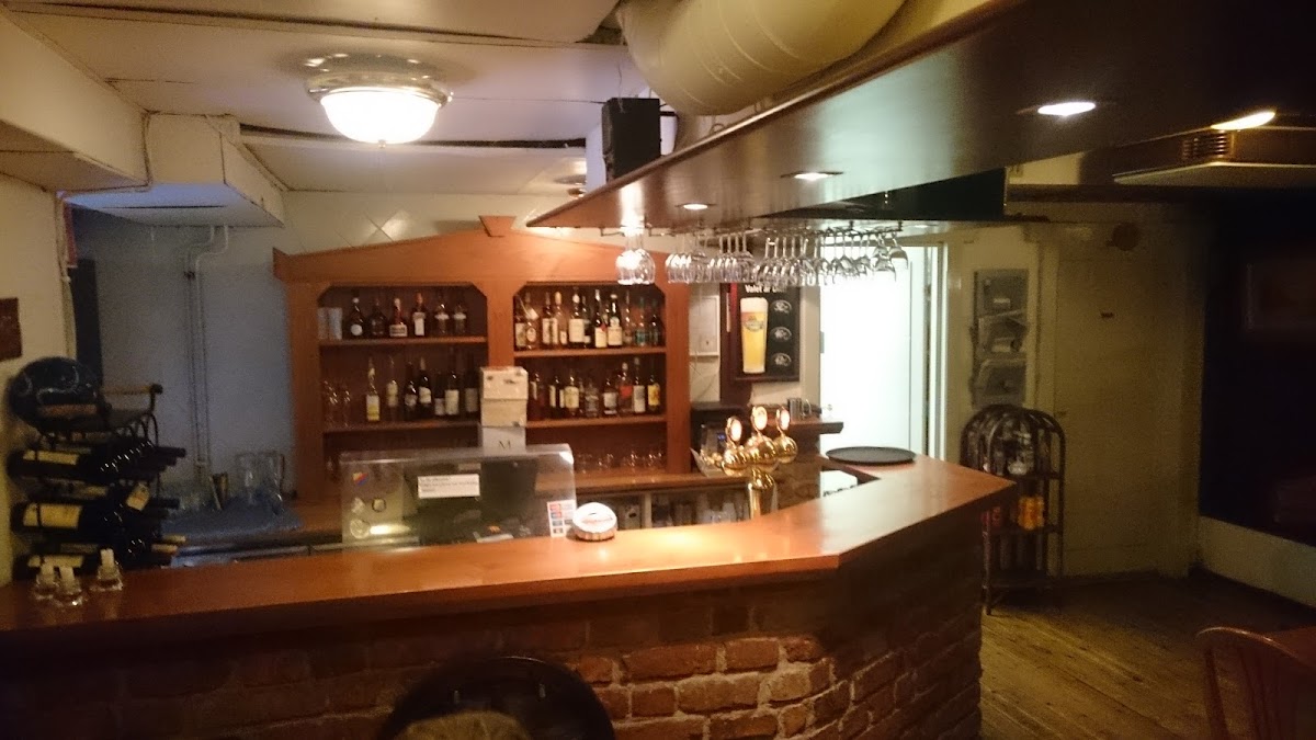J&j Public Bar