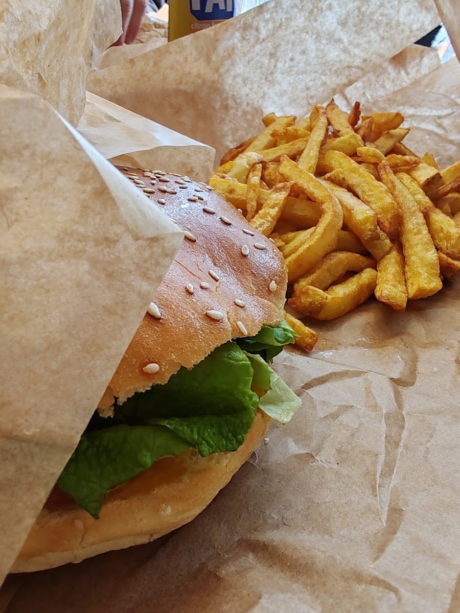 Jo La Frite Photos 2