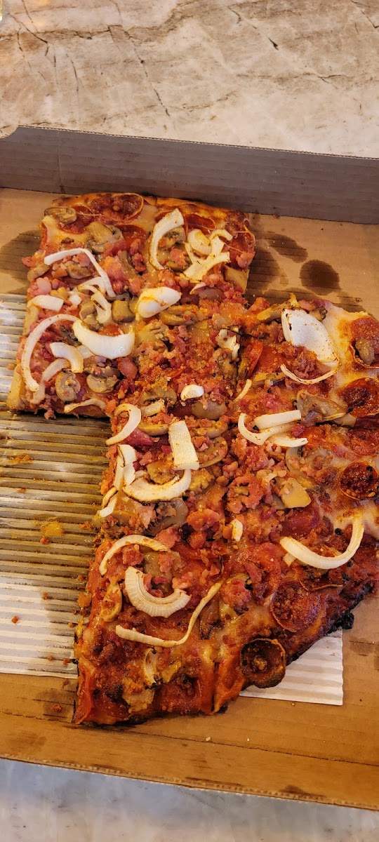 Johnstons Lakehouse Pizza Photos 9