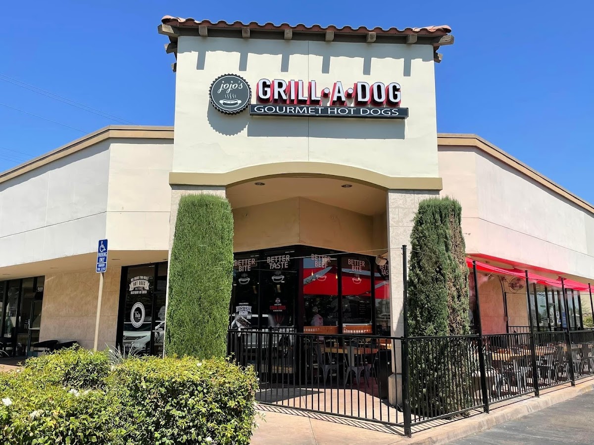 Jojo's Grill-A-Dog
