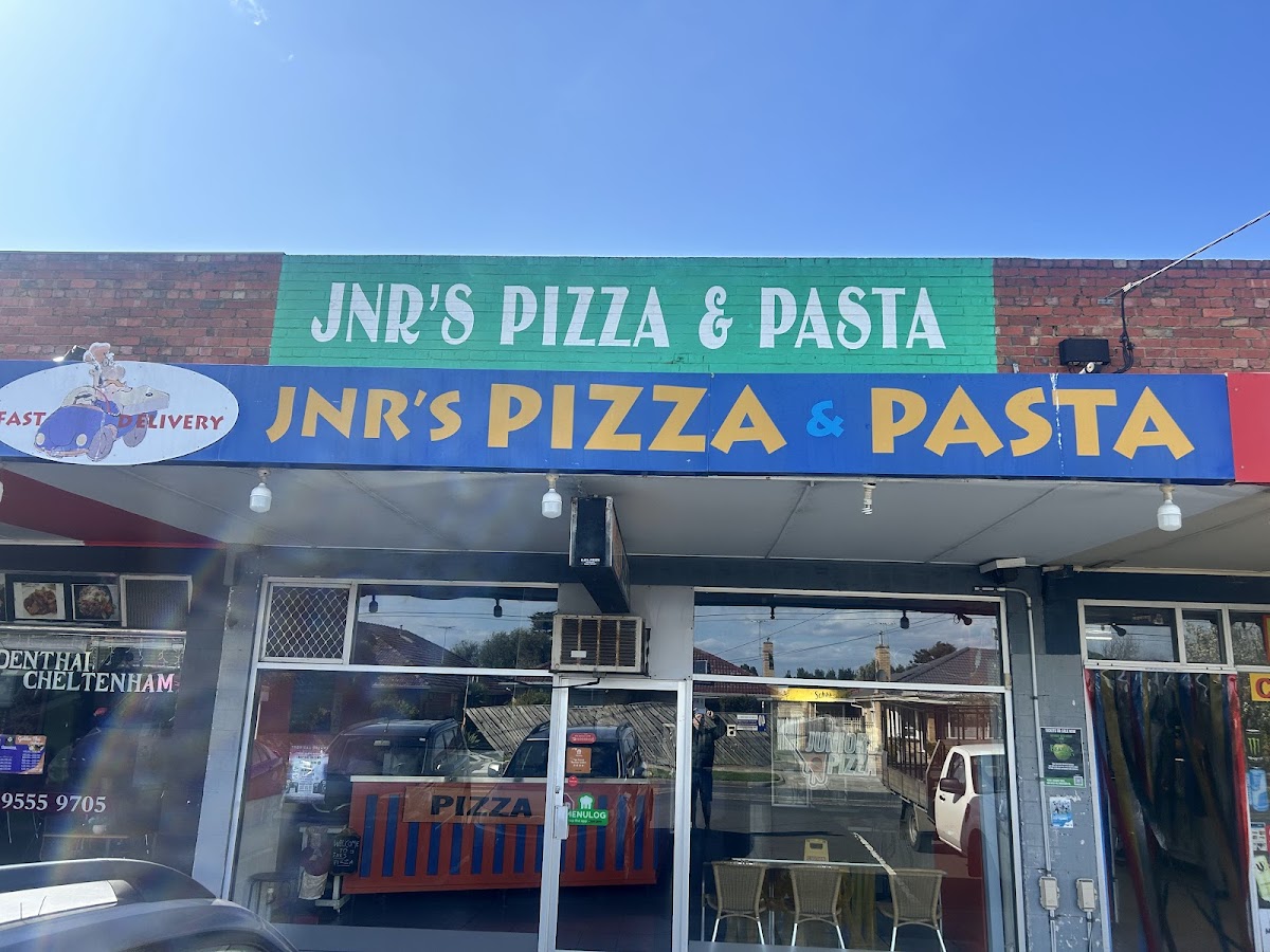 Juniors Pizza
