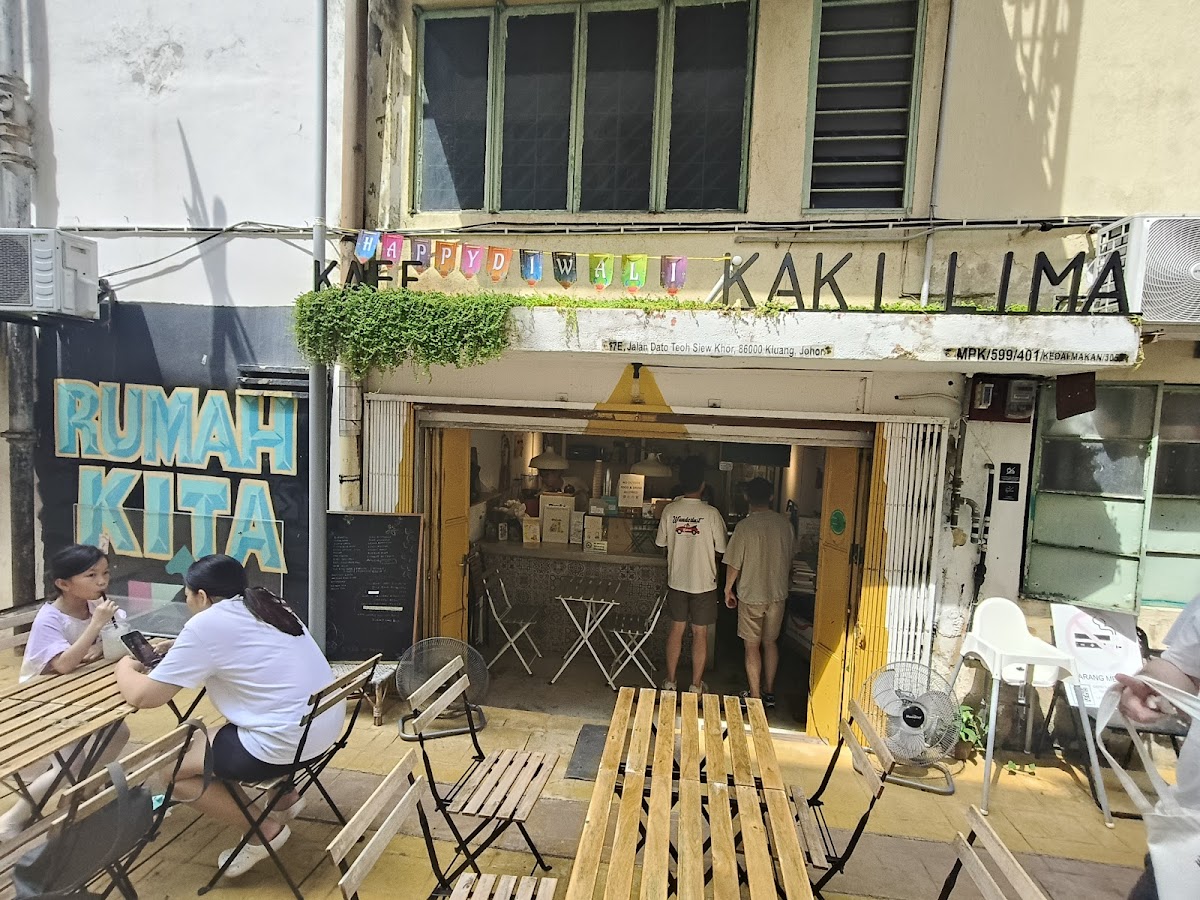 Kaki Lima Kluang