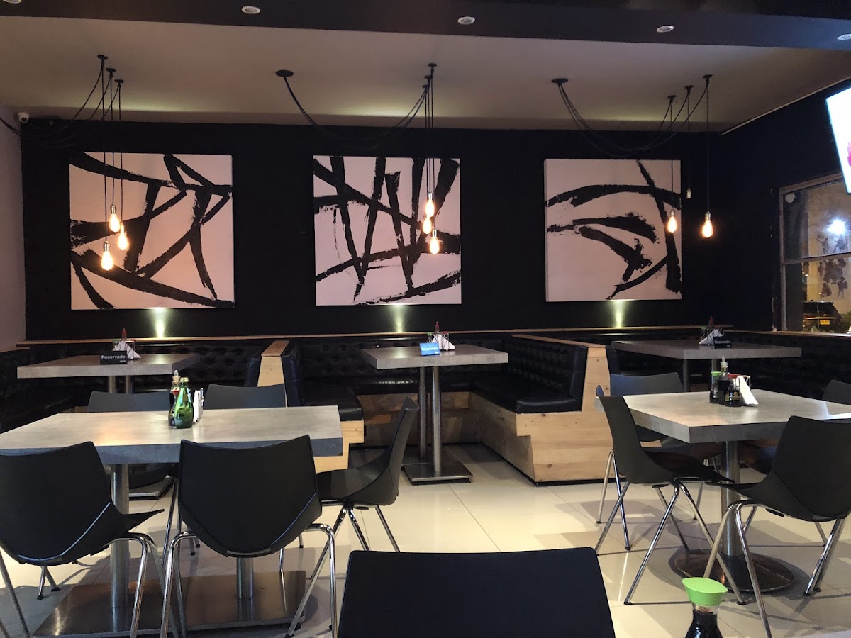 Keizaki Sushi & Wok