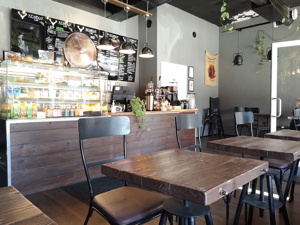 Kembuz Café